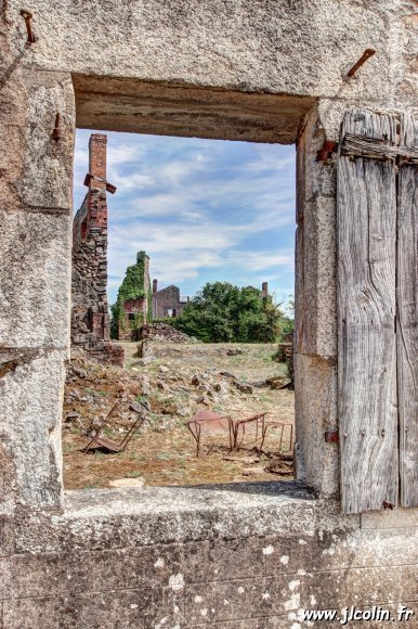 Oradour103